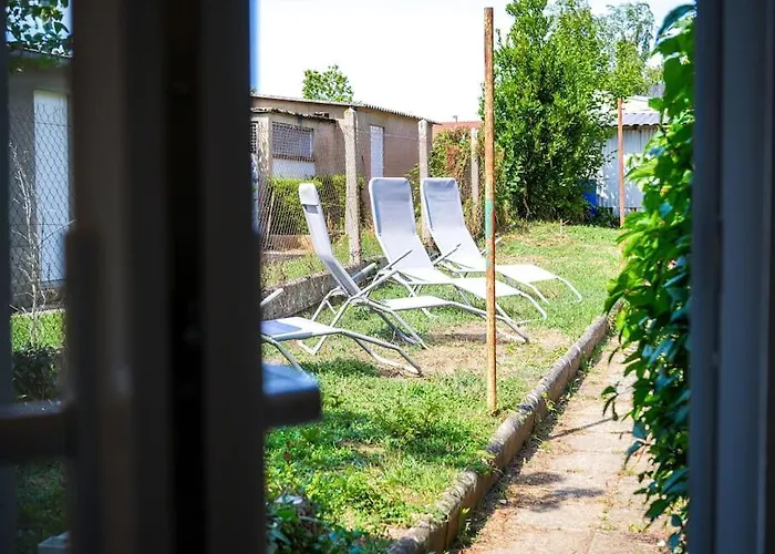 Le Convivial • Stationnement Facile • Paisible