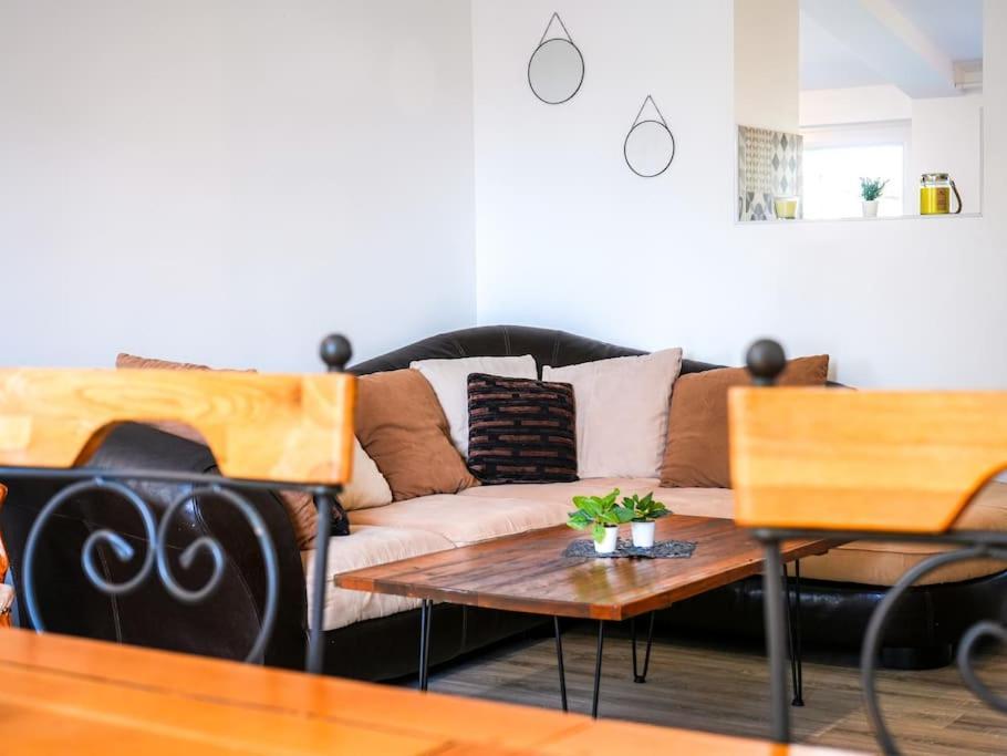 Le Convivial • Stationnement Facile • Paisible Holiday home Deols